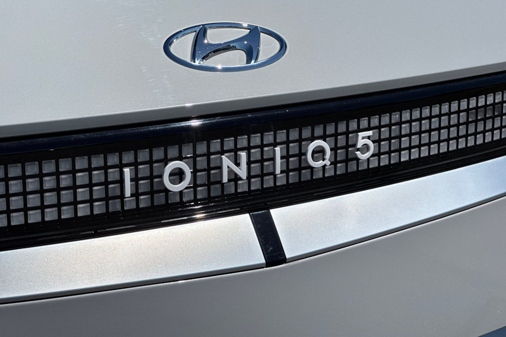 Thumbnail: 2023 Hyundai Ioniq 5 - 28