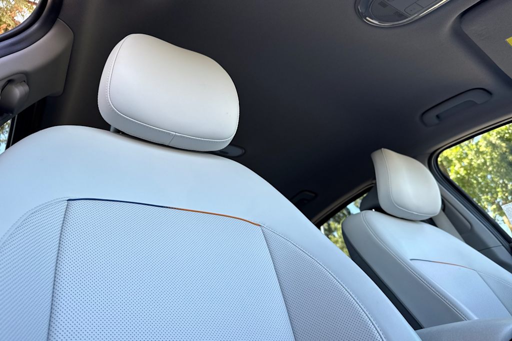 Thumbnail: 2023 Hyundai Ioniq 6 - 10