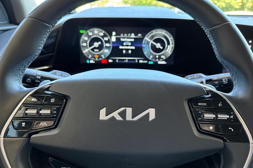 Thumbnail: 2024 Kia Niro - 14