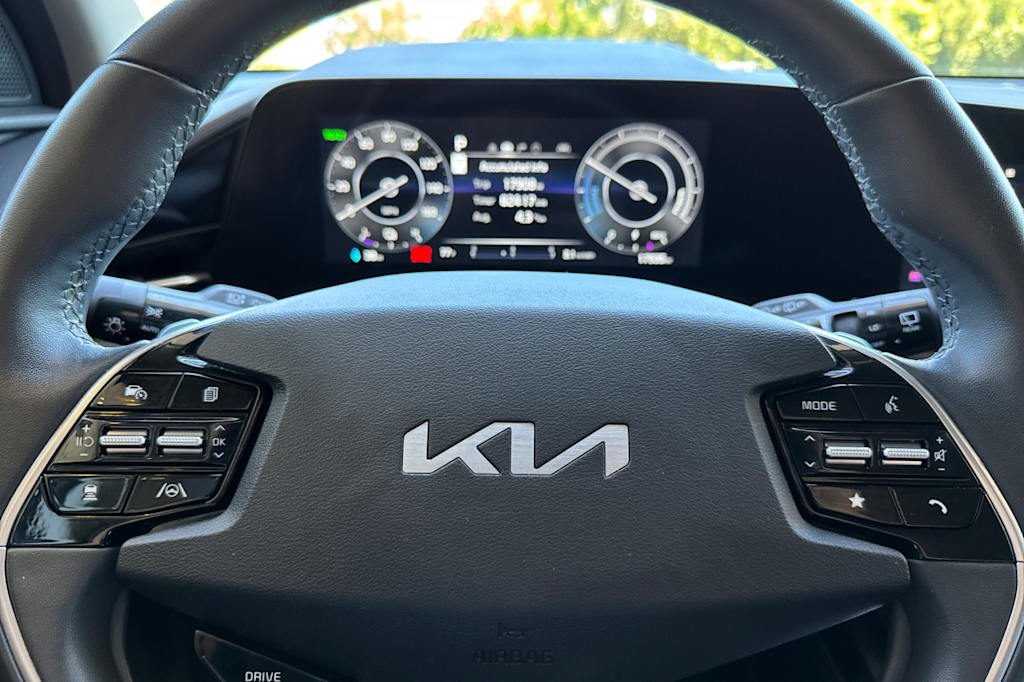 Thumbnail: 2024 Kia Niro - 27