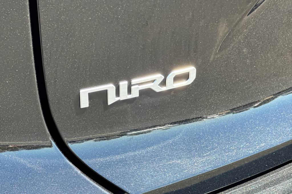 Thumbnail: 2024 Kia Niro - 7