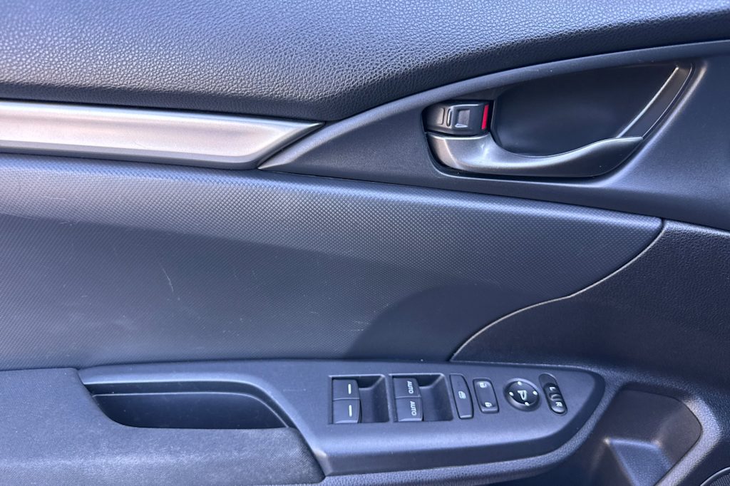 Thumbnail: 2018 Honda Civic - 20
