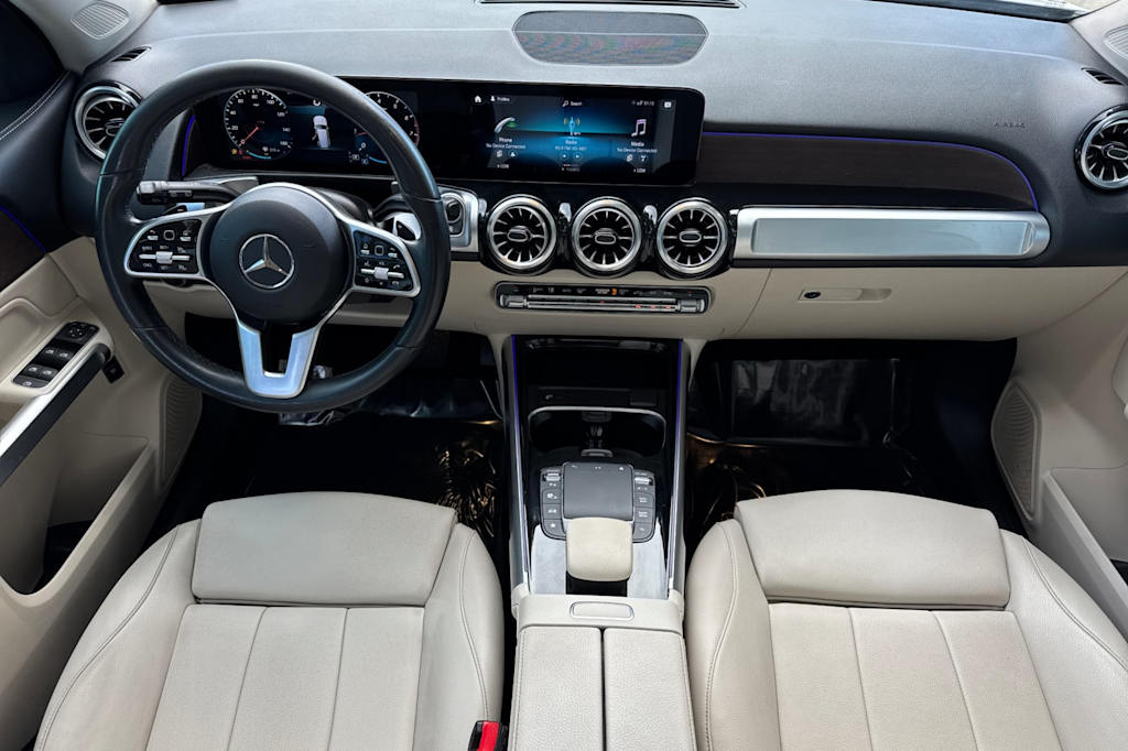 Thumbnail: 2022 Mercedes-Benz GLB - 2