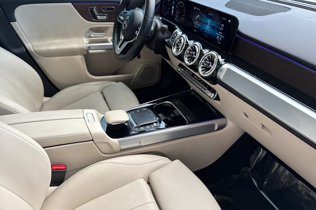 Thumbnail: 2022 Mercedes-Benz GLB - 12