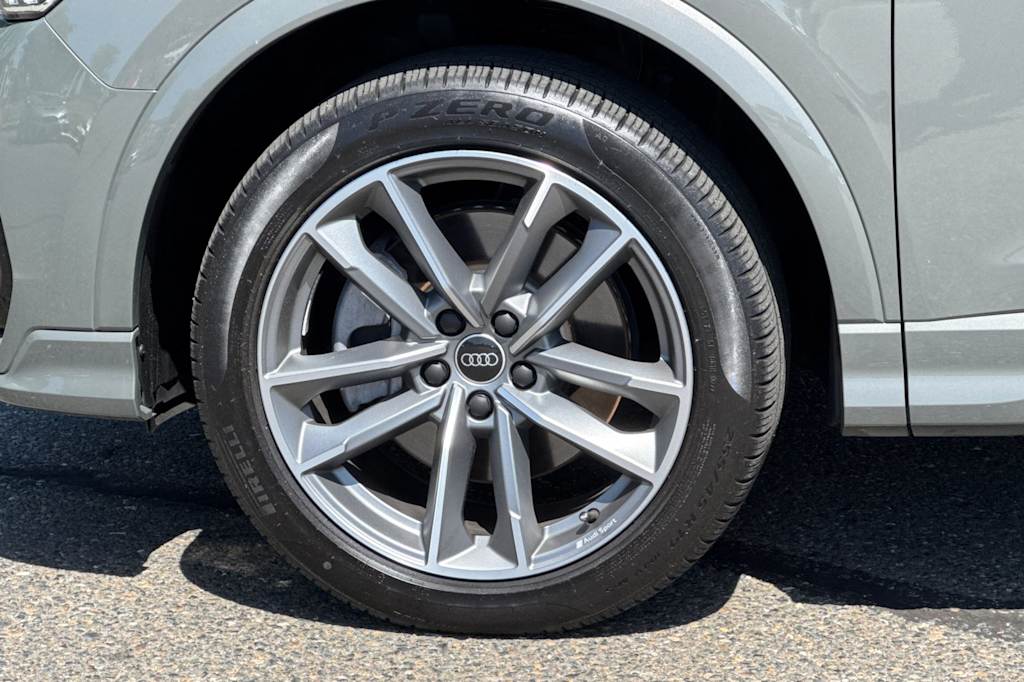 Thumbnail: 2023 Audi Q3 - 8