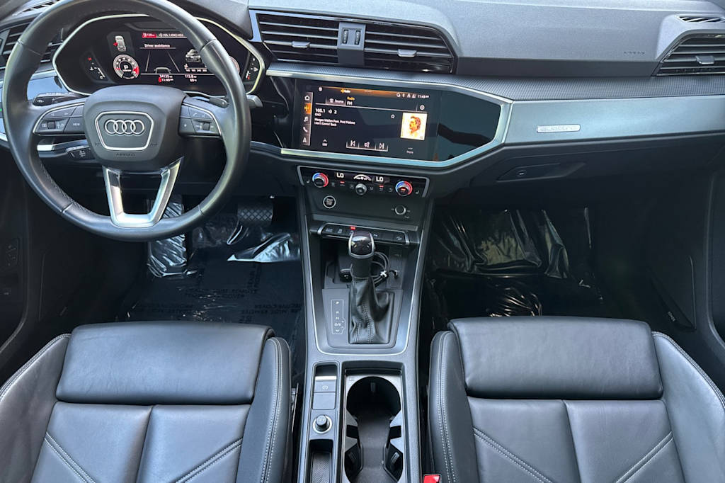 Thumbnail: 2023 Audi Q3 - 2