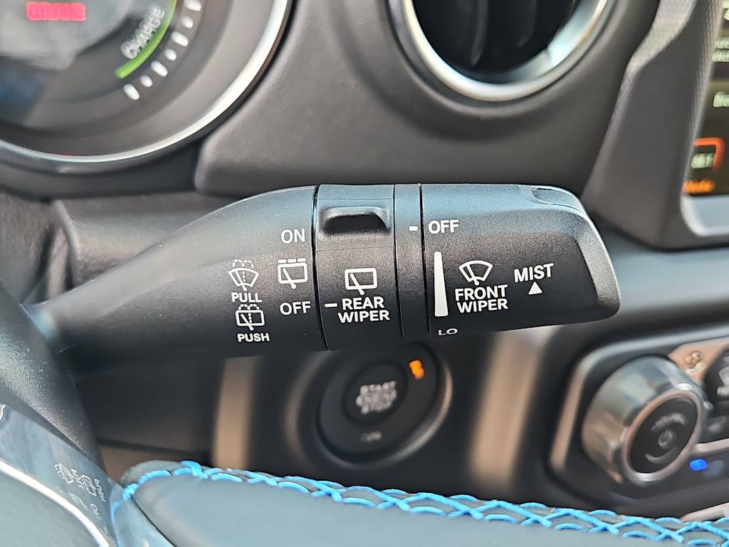 Thumbnail: 2021 Jeep Wrangler - 32