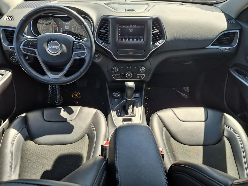 Thumbnail: 2019 Jeep Cherokee - 10