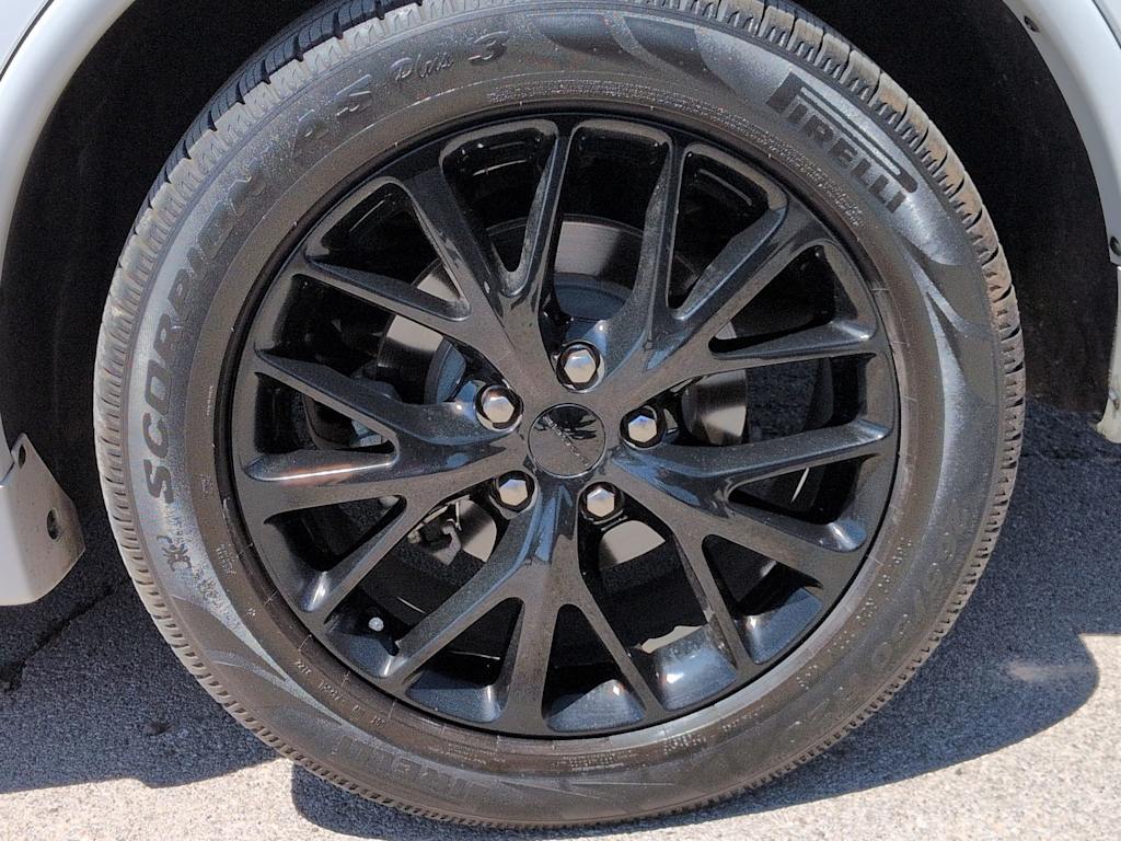Thumbnail: 2016 Dodge Durango - 8