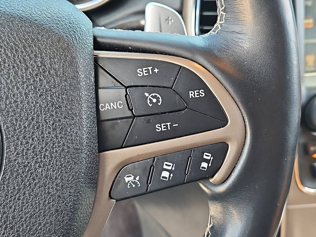 Thumbnail: 2017 Jeep Grand Cherokee - 31