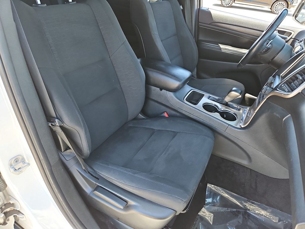 Thumbnail: 2017 Jeep Grand Cherokee - 12