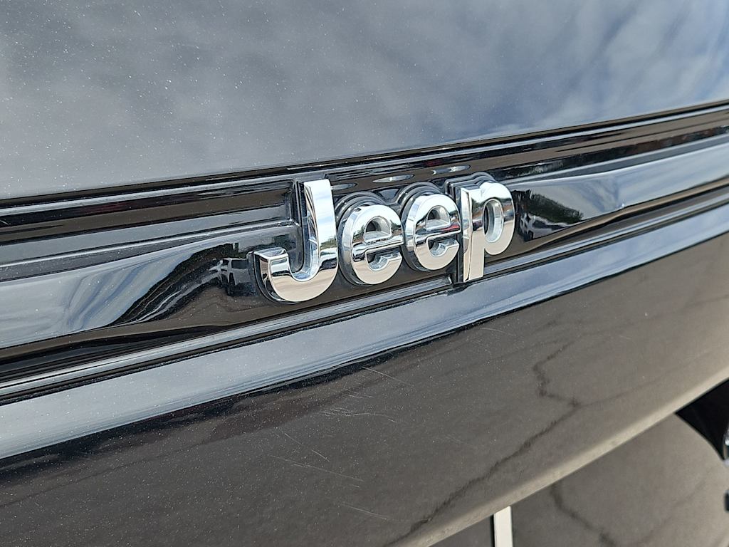 Thumbnail: 2023 Jeep Grand Cherokee - 7