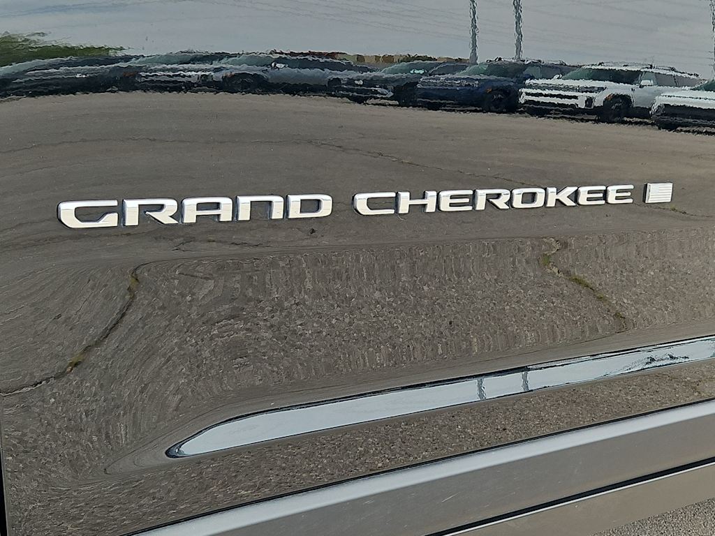 Thumbnail: 2023 Jeep Grand Cherokee - 24