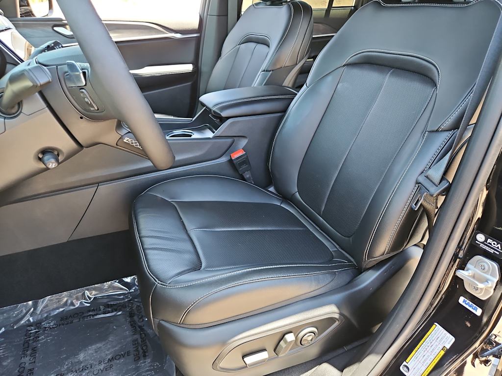 Thumbnail: 2025 Jeep Grand Cherokee - 11