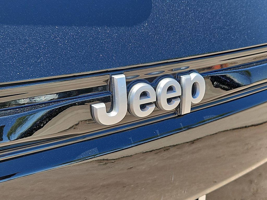 Thumbnail: 2025 Jeep Grand Cherokee - 7