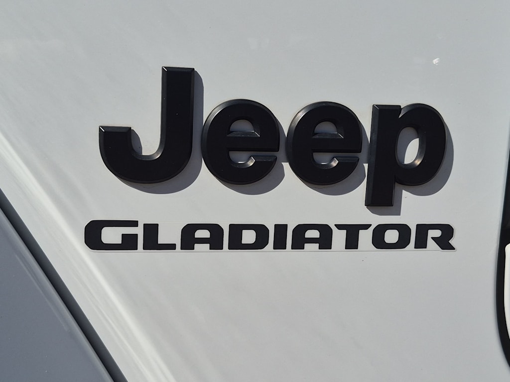Thumbnail: 2021 Jeep Gladiator - 7