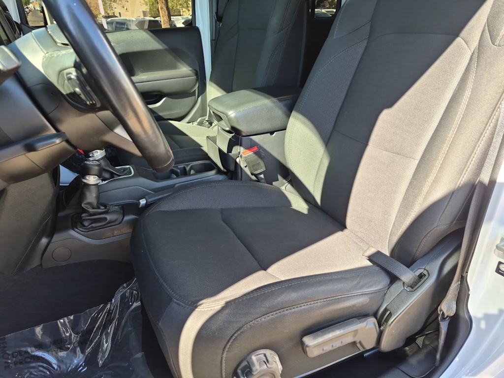 Thumbnail: 2021 Jeep Gladiator - 10