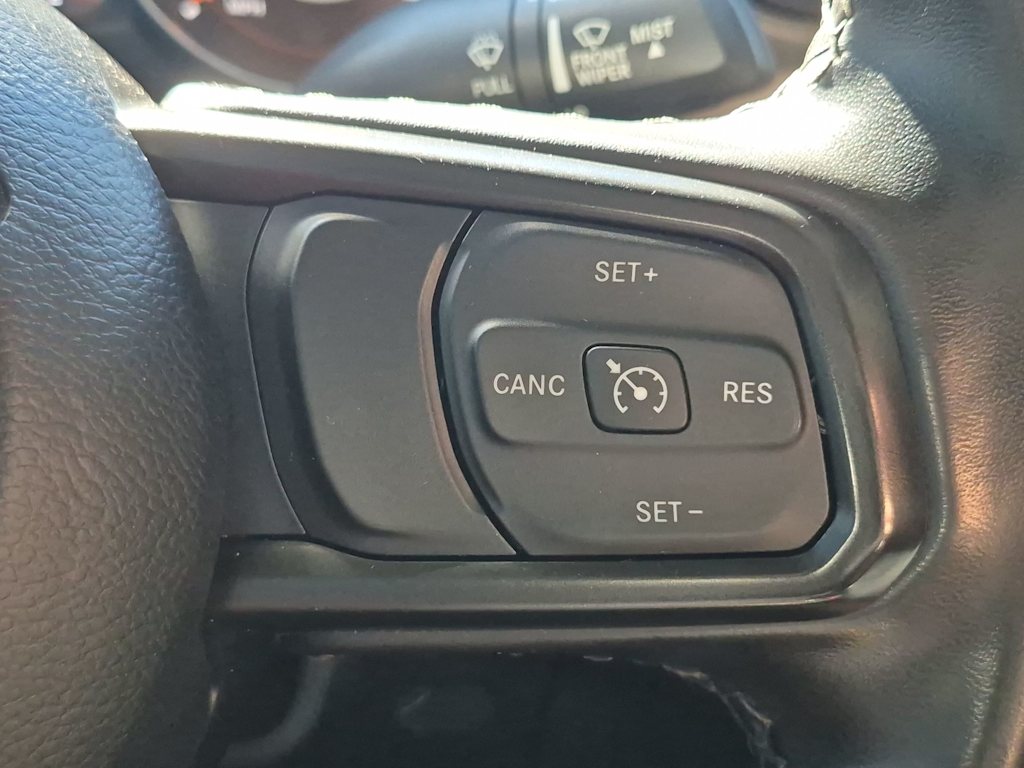Thumbnail: 2021 Jeep Gladiator - 28
