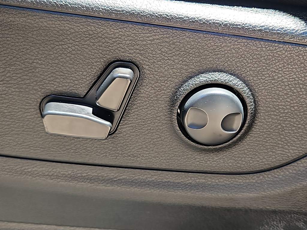 Thumbnail: 2023 RAM 1500 - 25