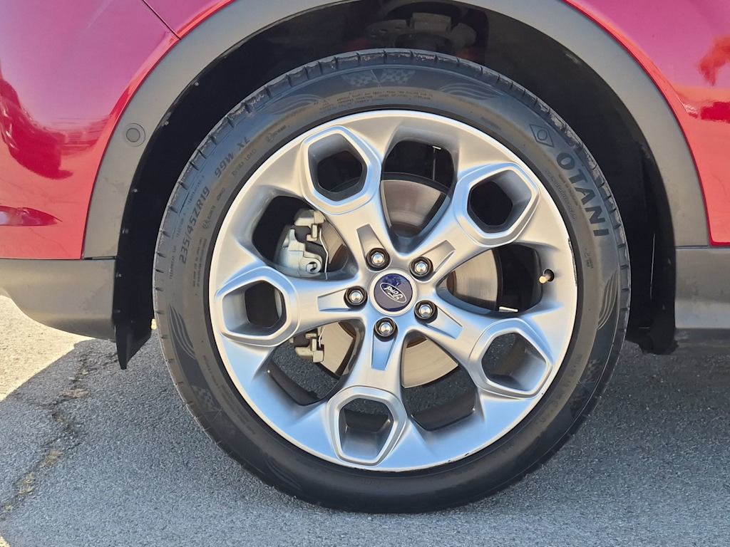 Thumbnail: 2016 Ford Escape - 8