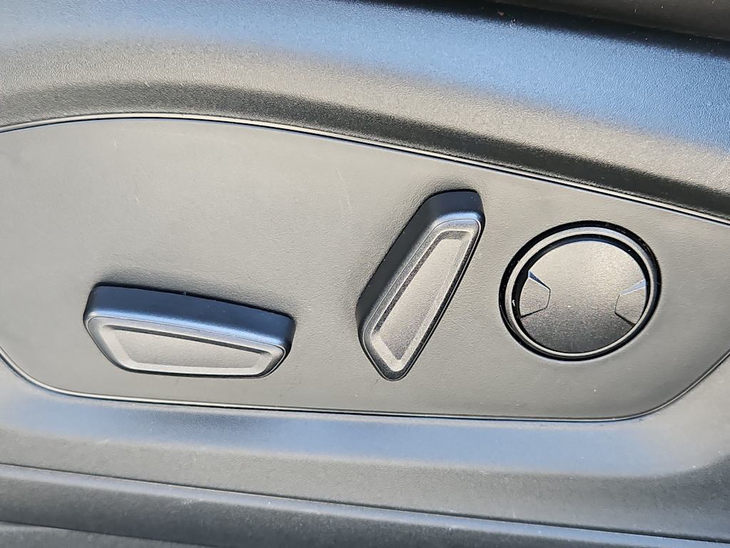 Thumbnail: 2023 Ford Explorer - 27