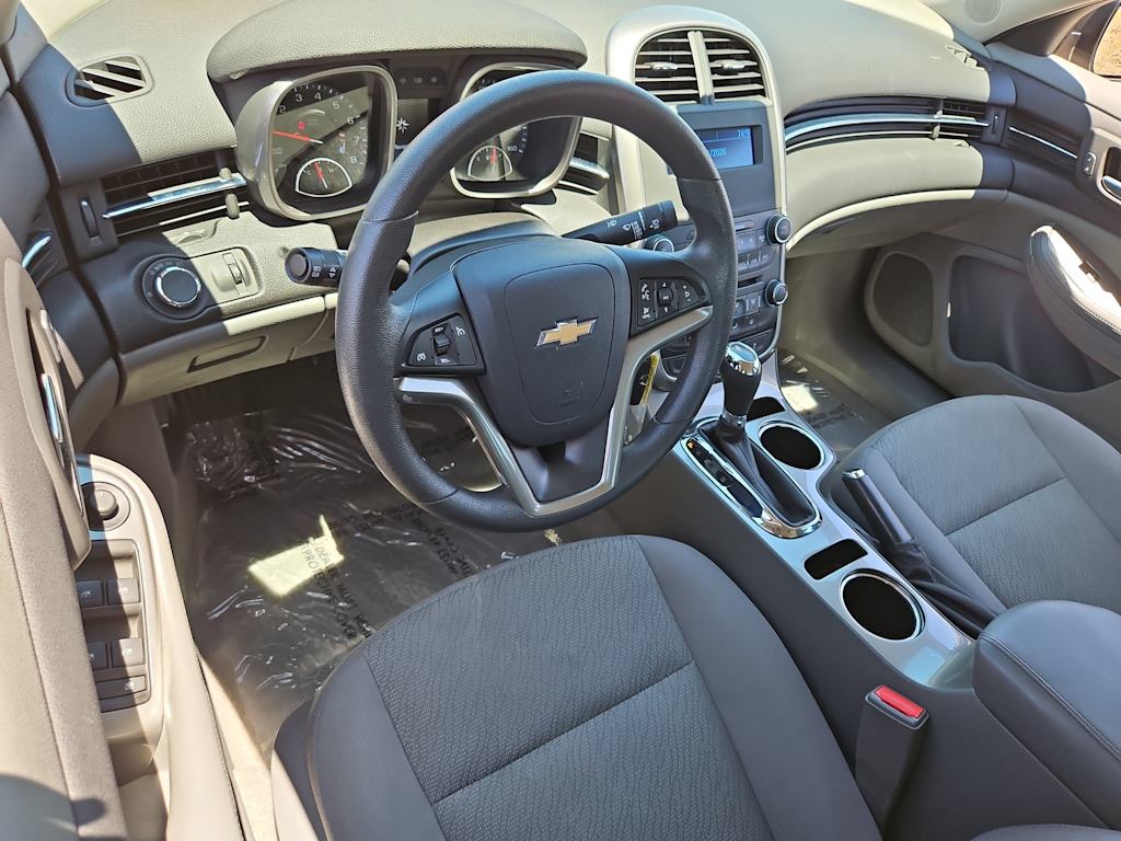 Thumbnail: 2015 Chevrolet Malibu - 2