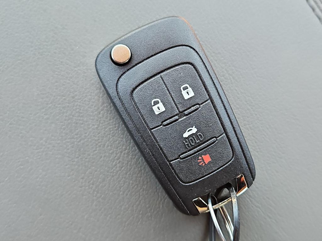 Thumbnail: 2015 Chevrolet Malibu - 17