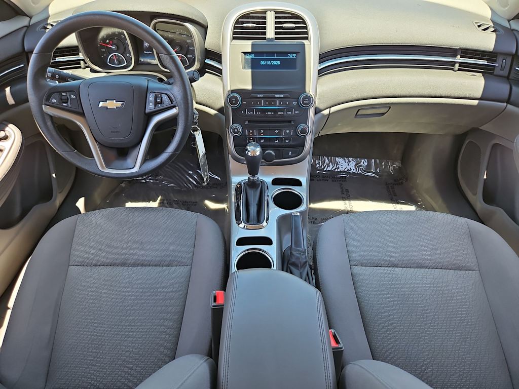 Thumbnail: 2015 Chevrolet Malibu - 9