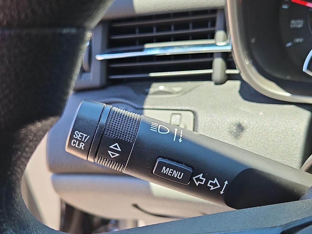 Thumbnail: 2015 Chevrolet Malibu - 15