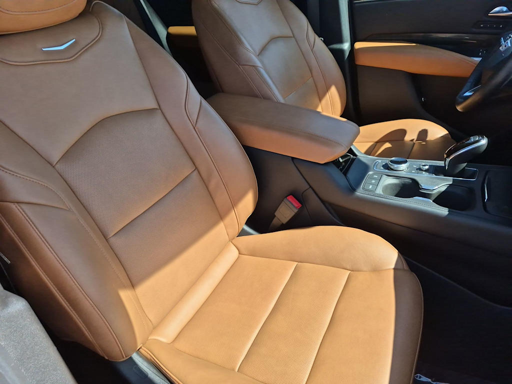 Thumbnail: 2020 Cadillac XT4 - 12