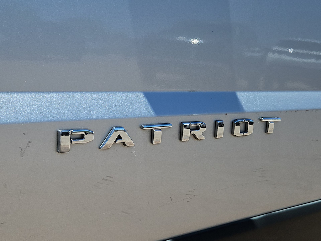 Thumbnail: 2011 Jeep Patriot - 26