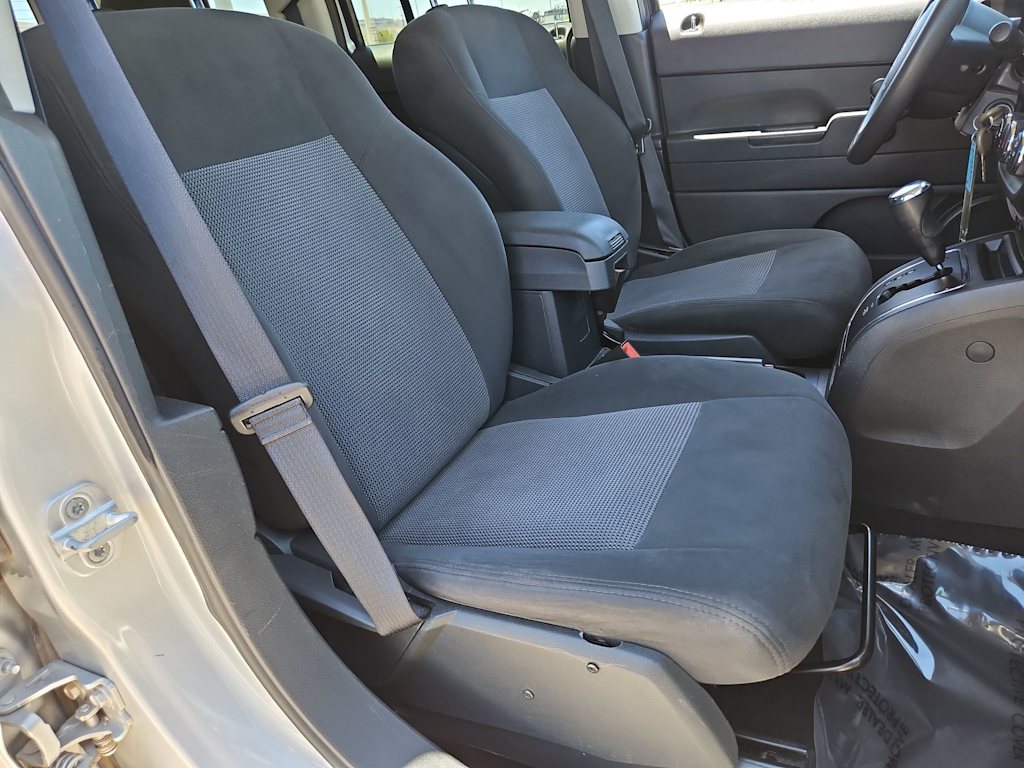 Thumbnail: 2011 Jeep Patriot - 28