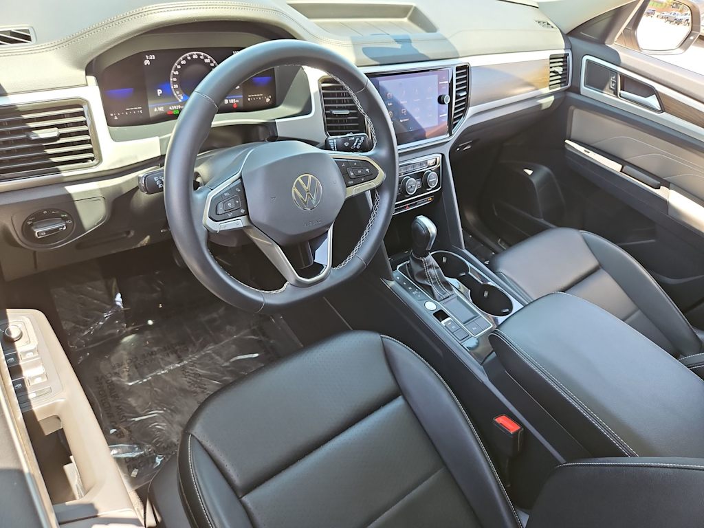 Thumbnail: 2022 Volkswagen Atlas - 2