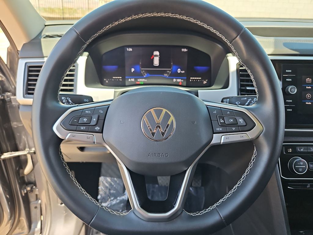 Thumbnail: 2022 Volkswagen Atlas - 14