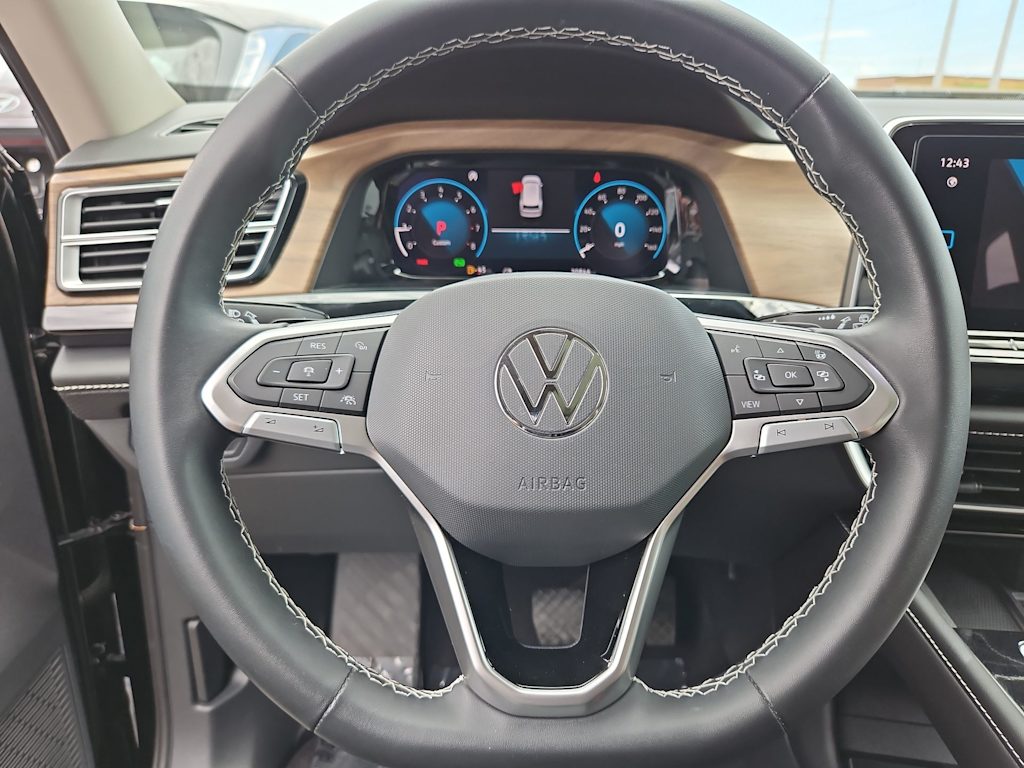 Thumbnail: 2024 Volkswagen Atlas - 12