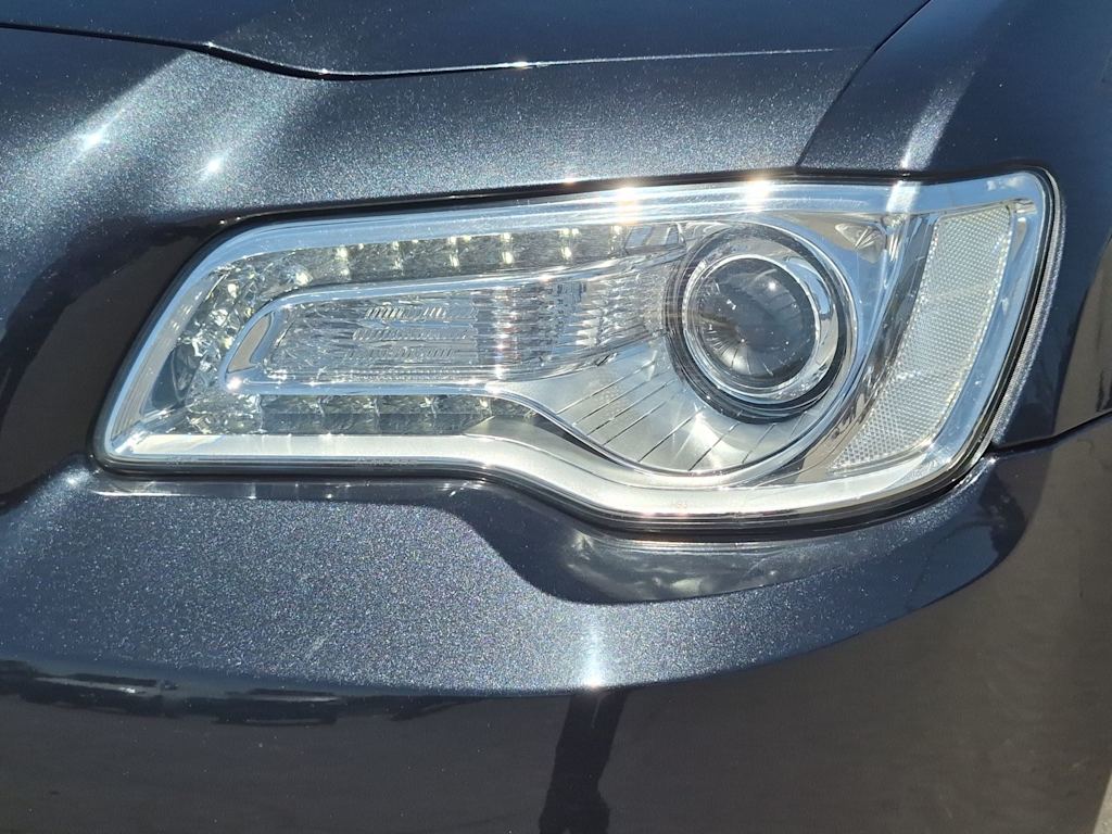 Thumbnail: 2016 Chrysler 300 - 23