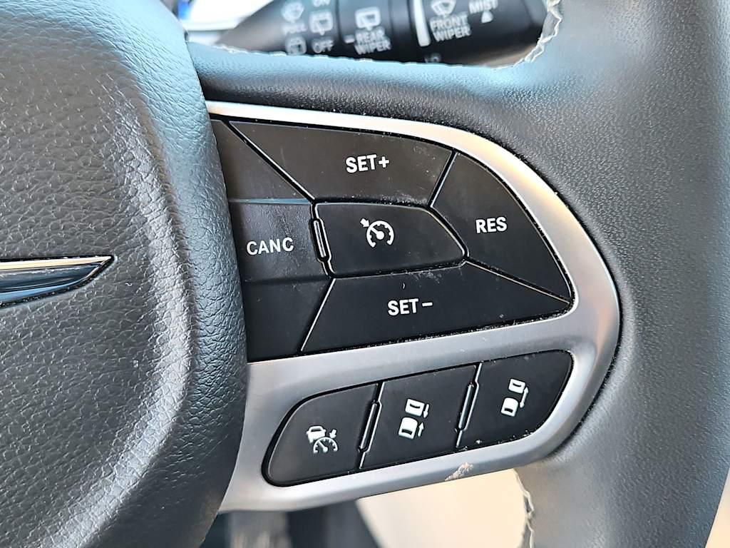 2022 Chrysler Pacifica Touring L 28