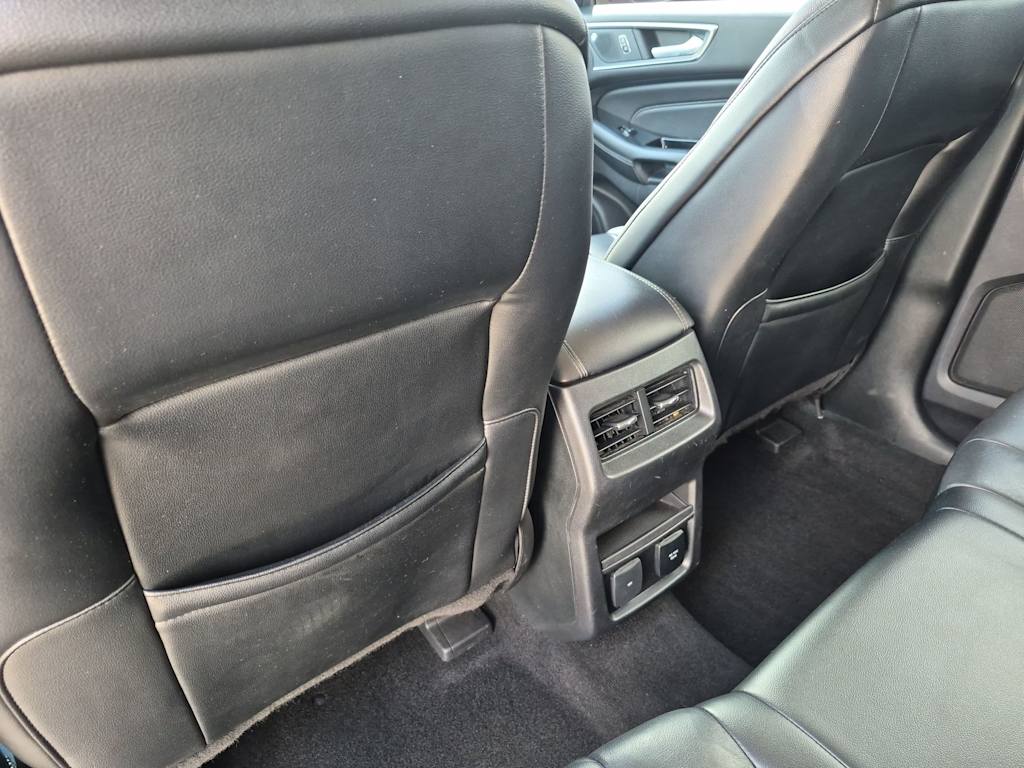 Thumbnail: 2019 Ford Edge - 26