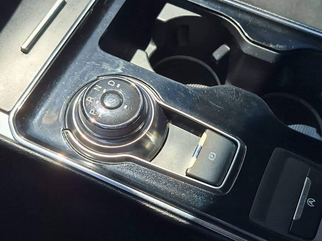 Thumbnail: 2019 Ford Edge - 33