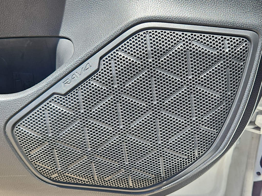 Thumbnail: 2024 Toyota RAV4 - 34