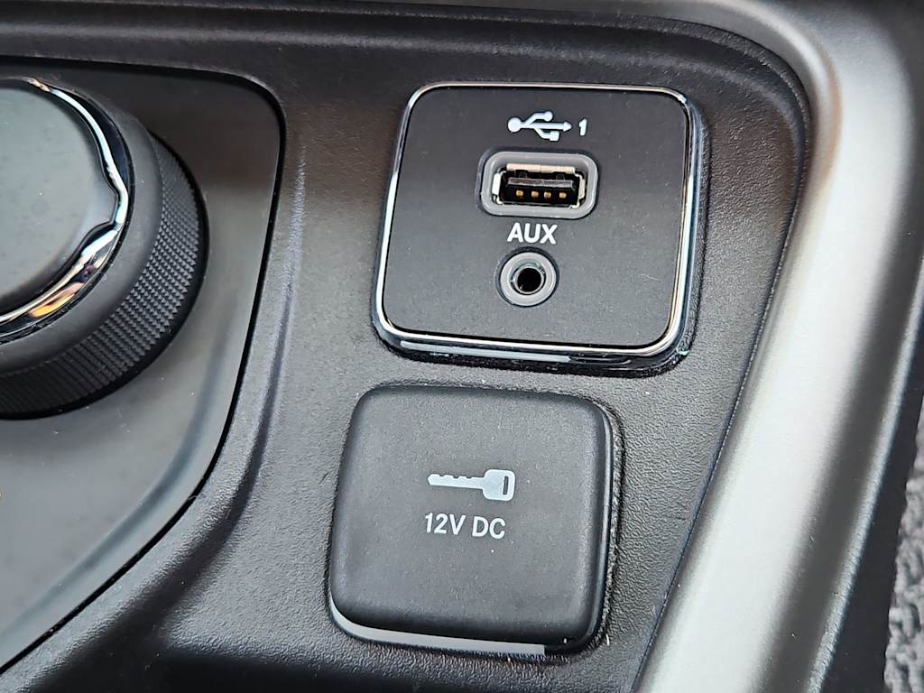 Thumbnail: 2020 Jeep Compass - 35