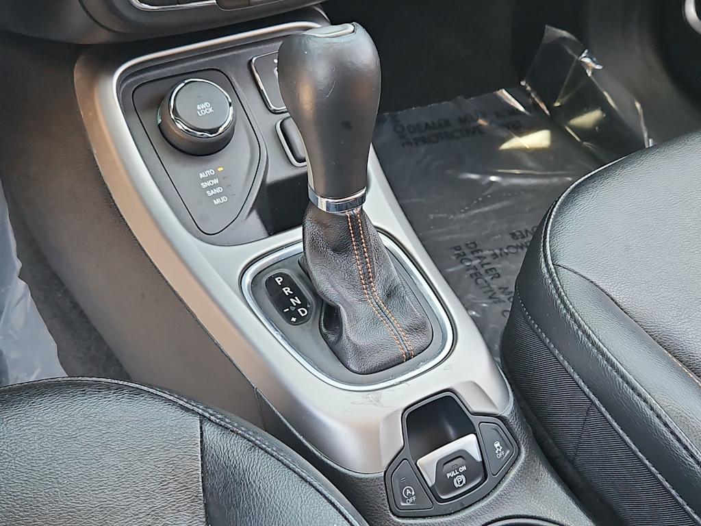 Thumbnail: 2020 Jeep Compass - 16