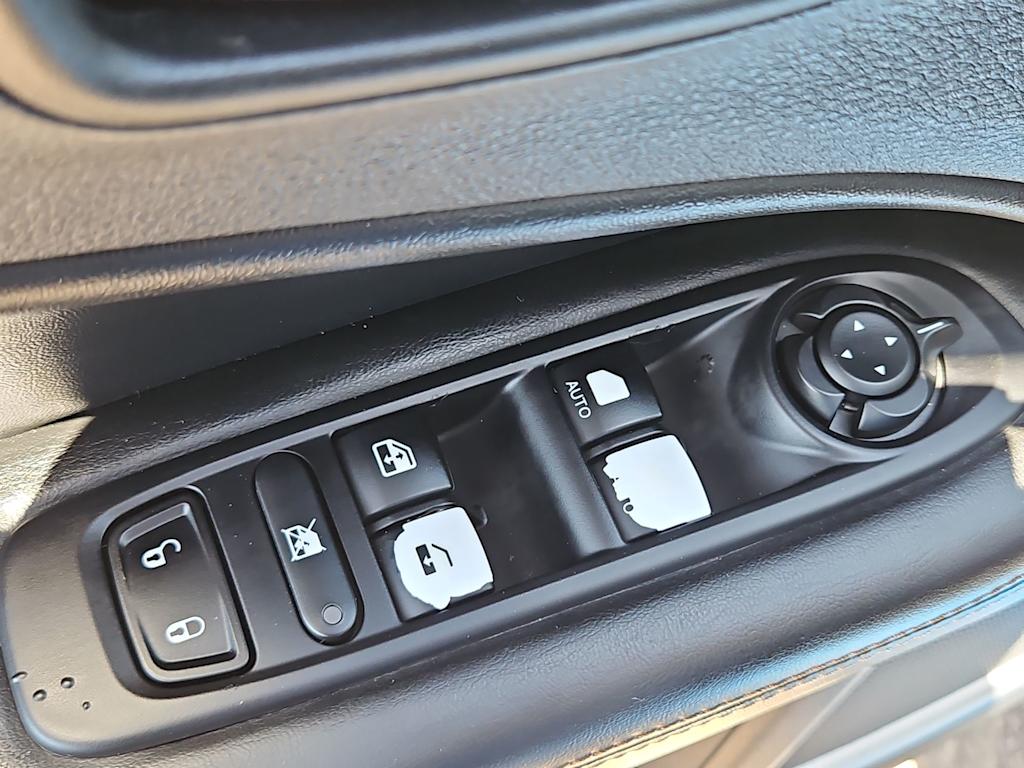 Thumbnail: 2020 Jeep Compass - 26