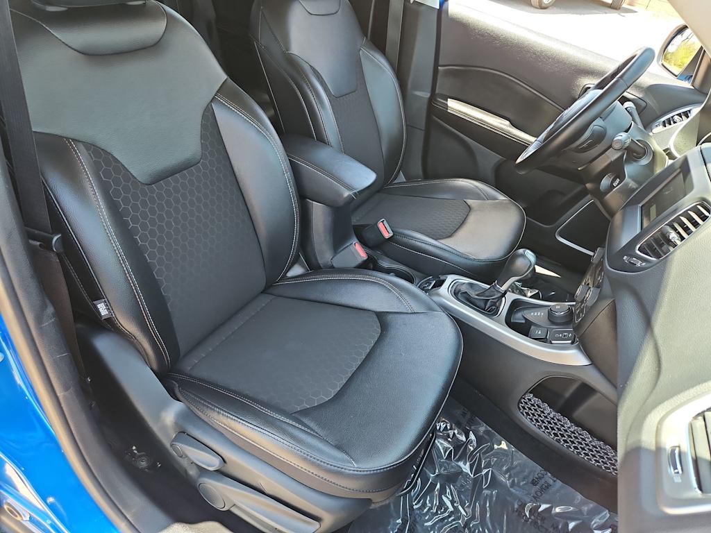 Thumbnail: 2020 Jeep Compass - 12