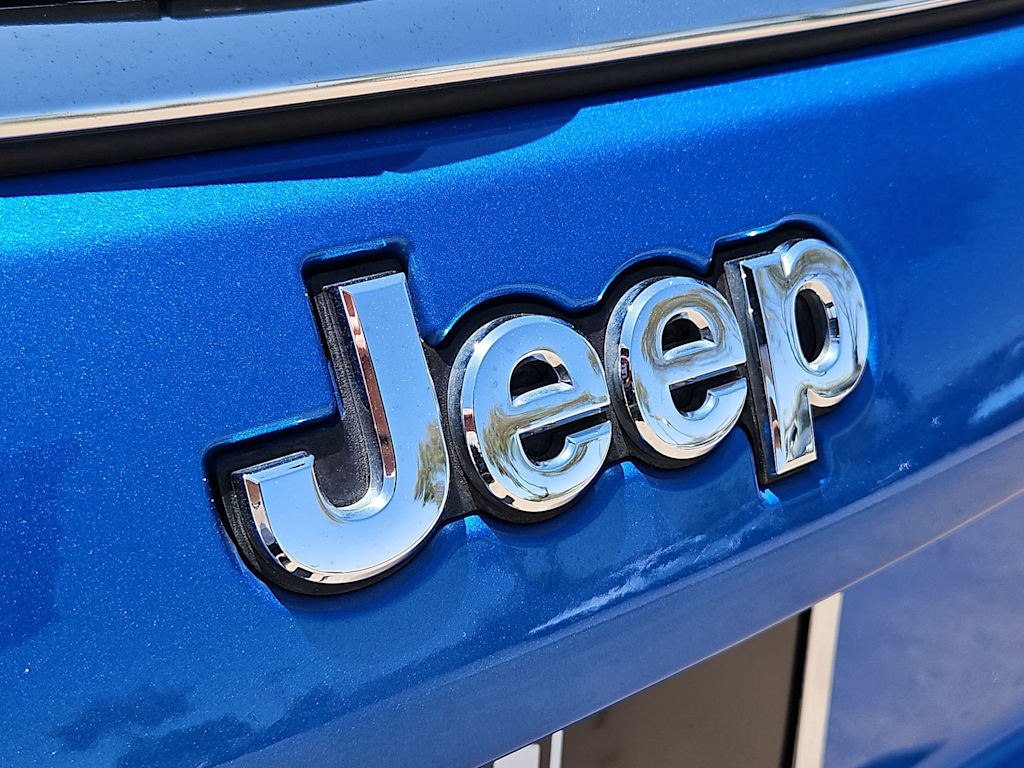 Thumbnail: 2020 Jeep Compass - 25