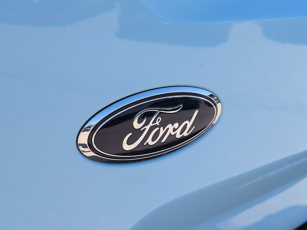 Thumbnail: 2023 Ford Bronco Sport - 6