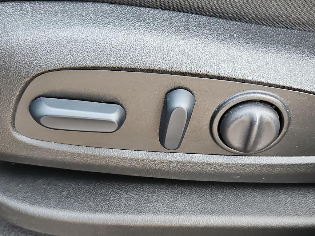 Thumbnail: 2024 GMC Terrain - 25