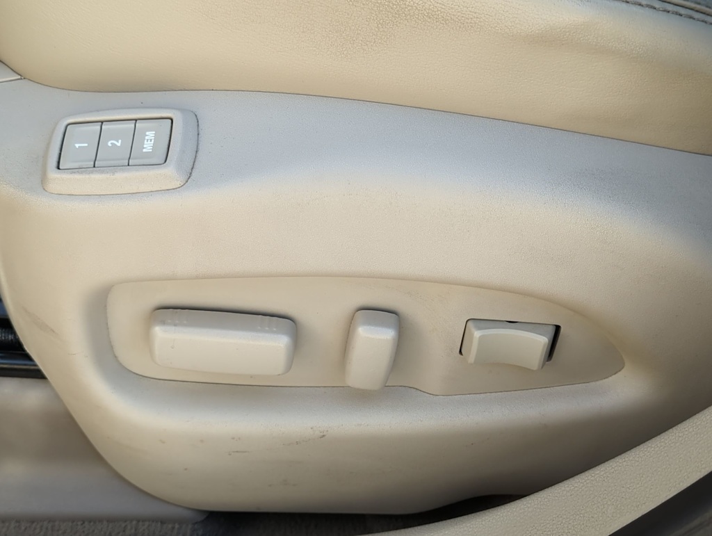 Thumbnail: 2016 Cadillac SRX - 26
