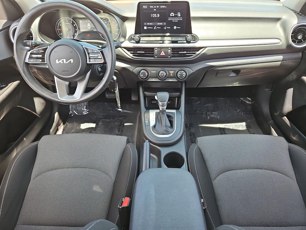 Thumbnail: 2024 Kia Forte - 9