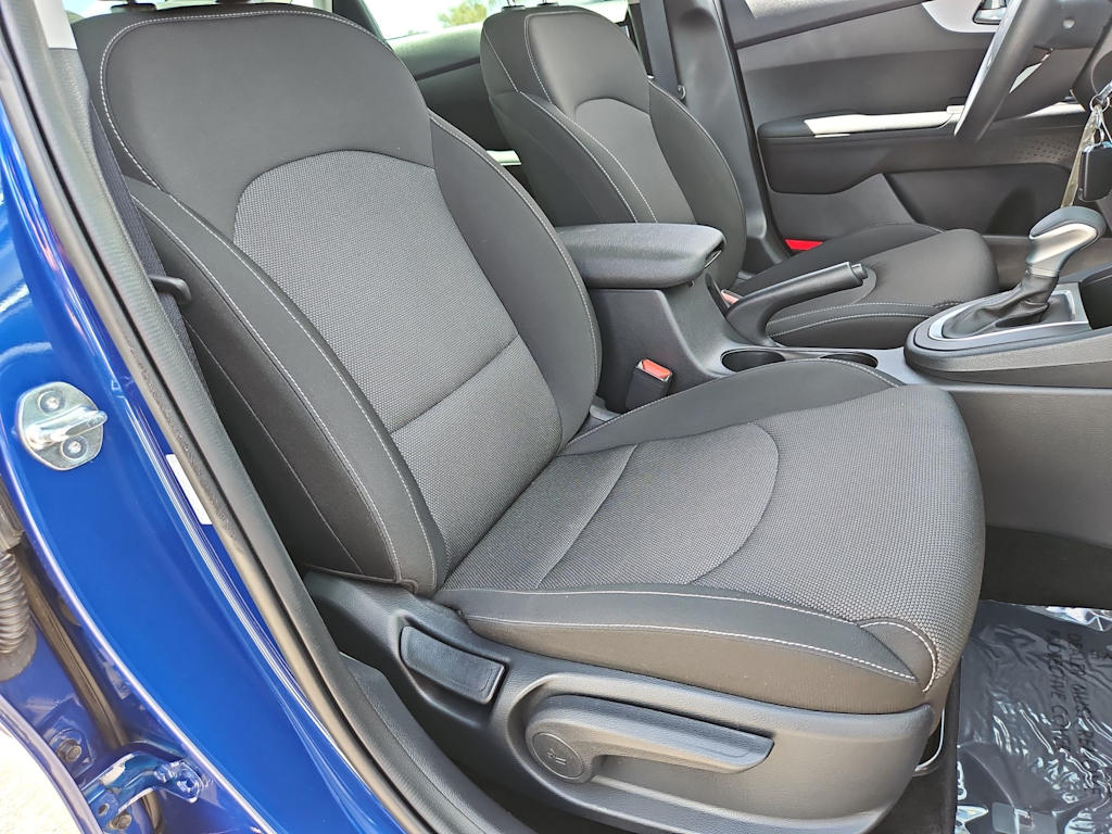 Thumbnail: 2024 Kia Forte - 11